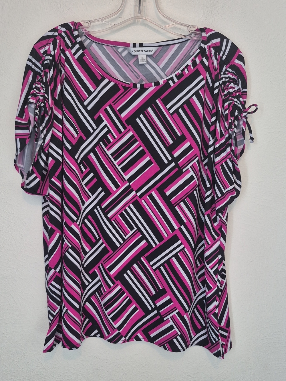 Counterparts Fuchsia & Black Geometric Ruched Sleeve Top